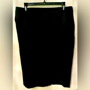 Black Classic Pencil Skirt | Old Navy - Excellent Condition